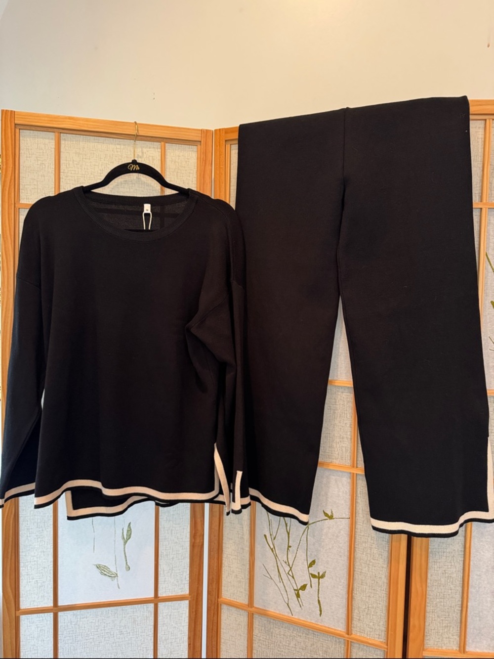 Source Unknown Black & White Cropped Pants and Top Set